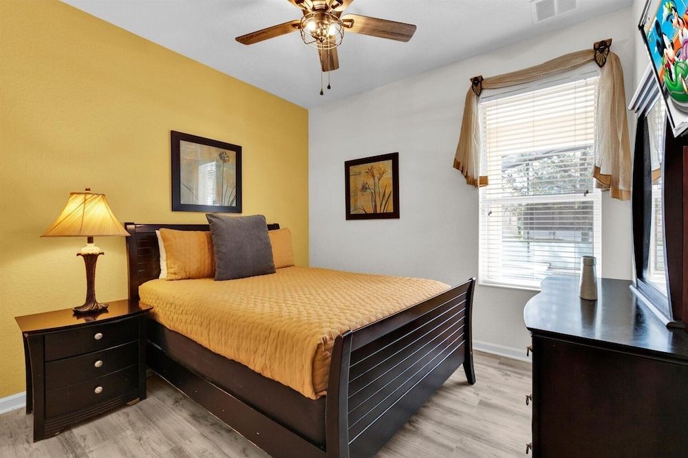 House, Multiple Beds, Pool Access (GRS7756)
