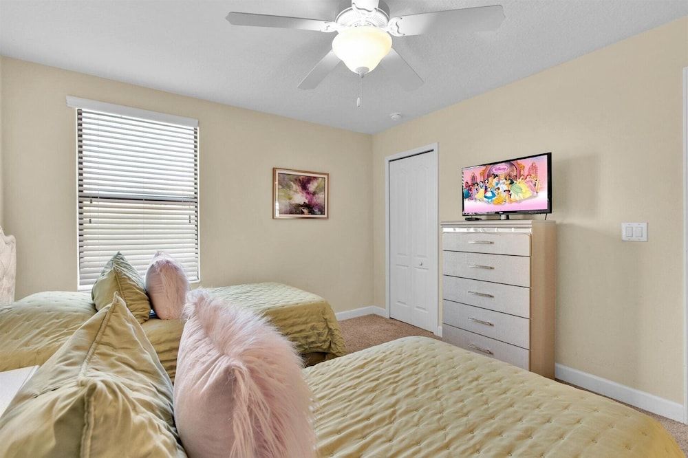 House, Multiple Beds, Pool Access (MYR1466)