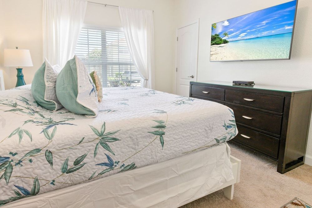 House, Multiple Beds, Pool Access (SUG8970)