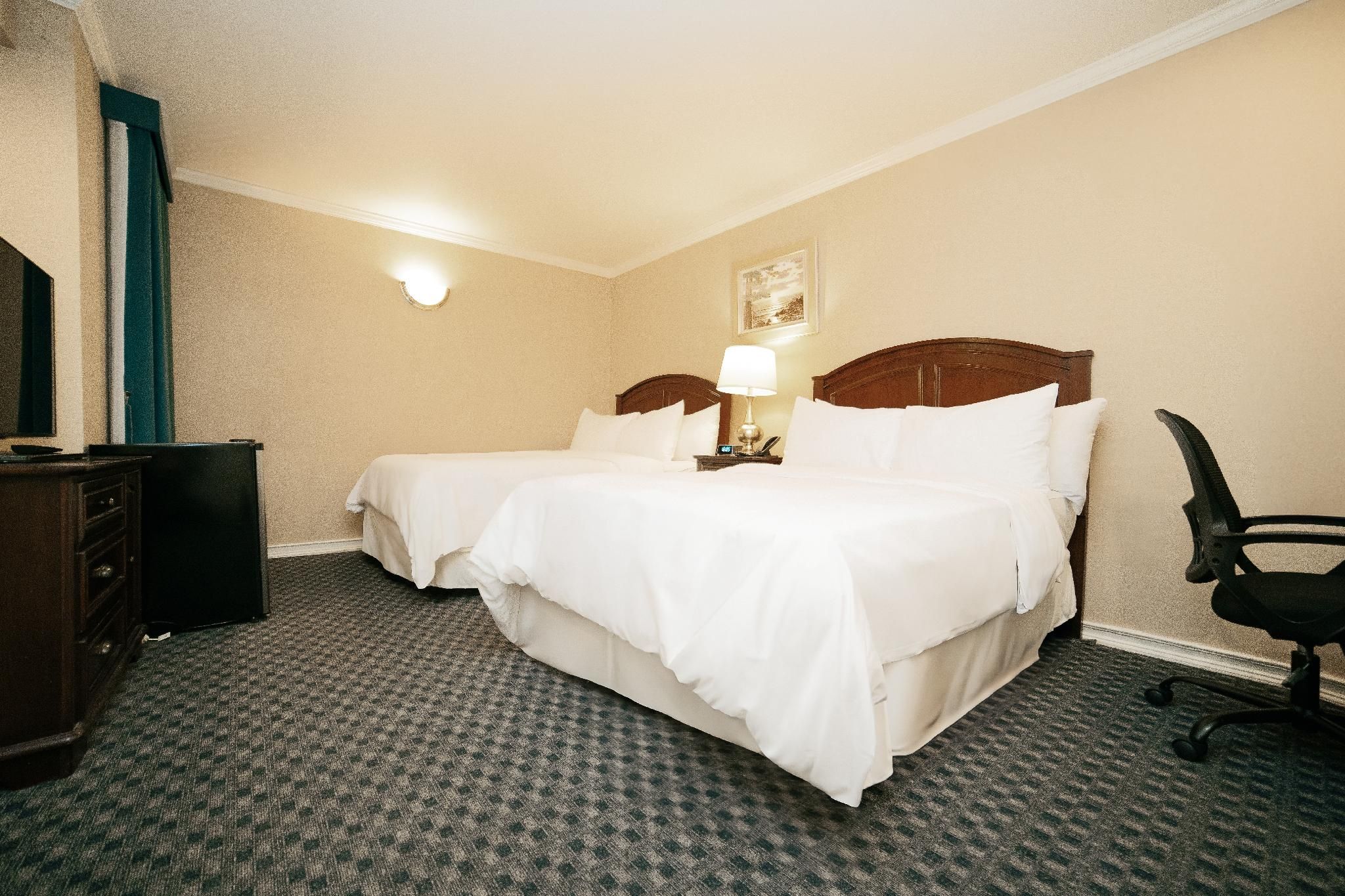 2 Full Beds