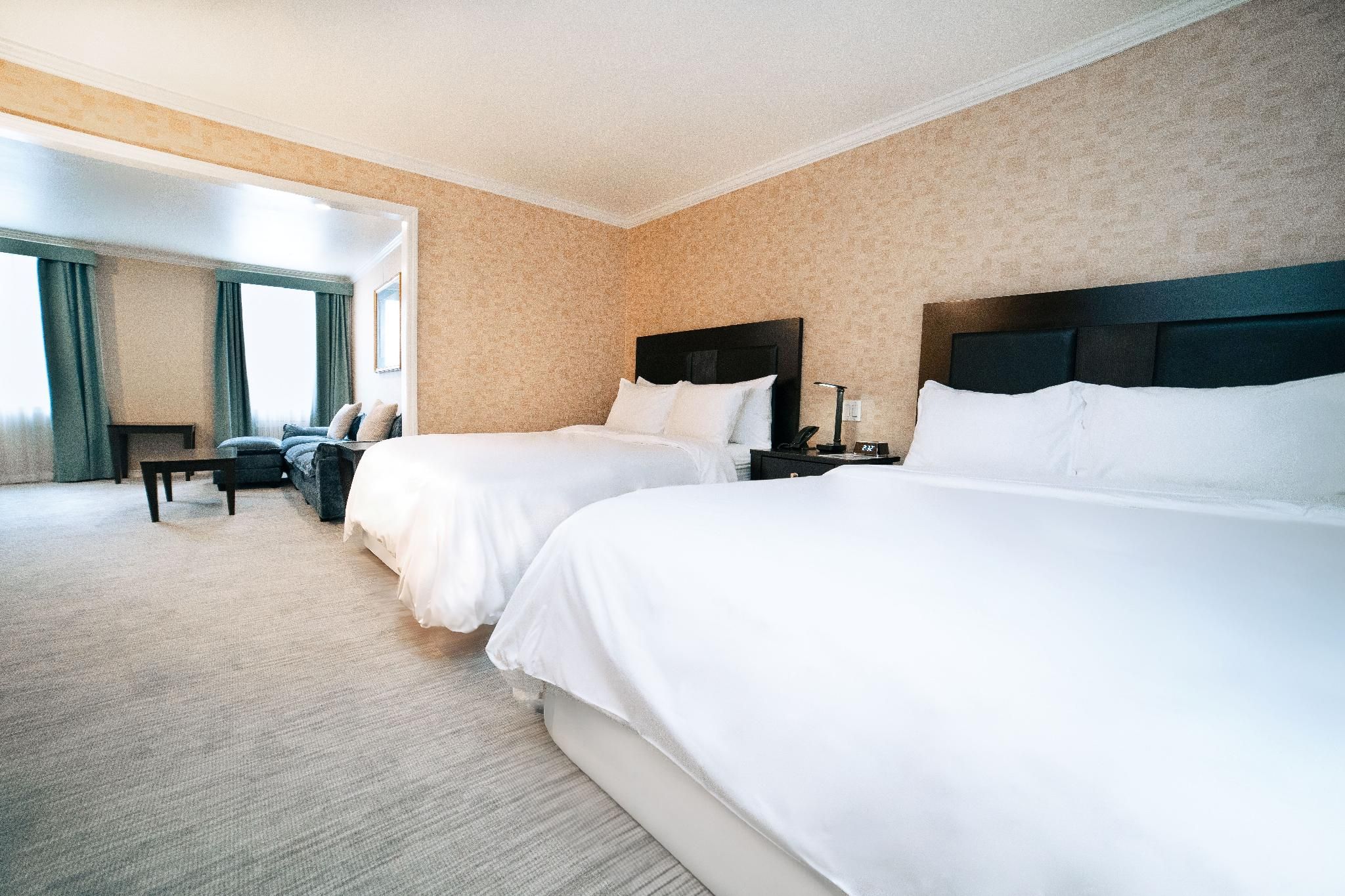 High Floor - City View - 2 Queen Beds Suite