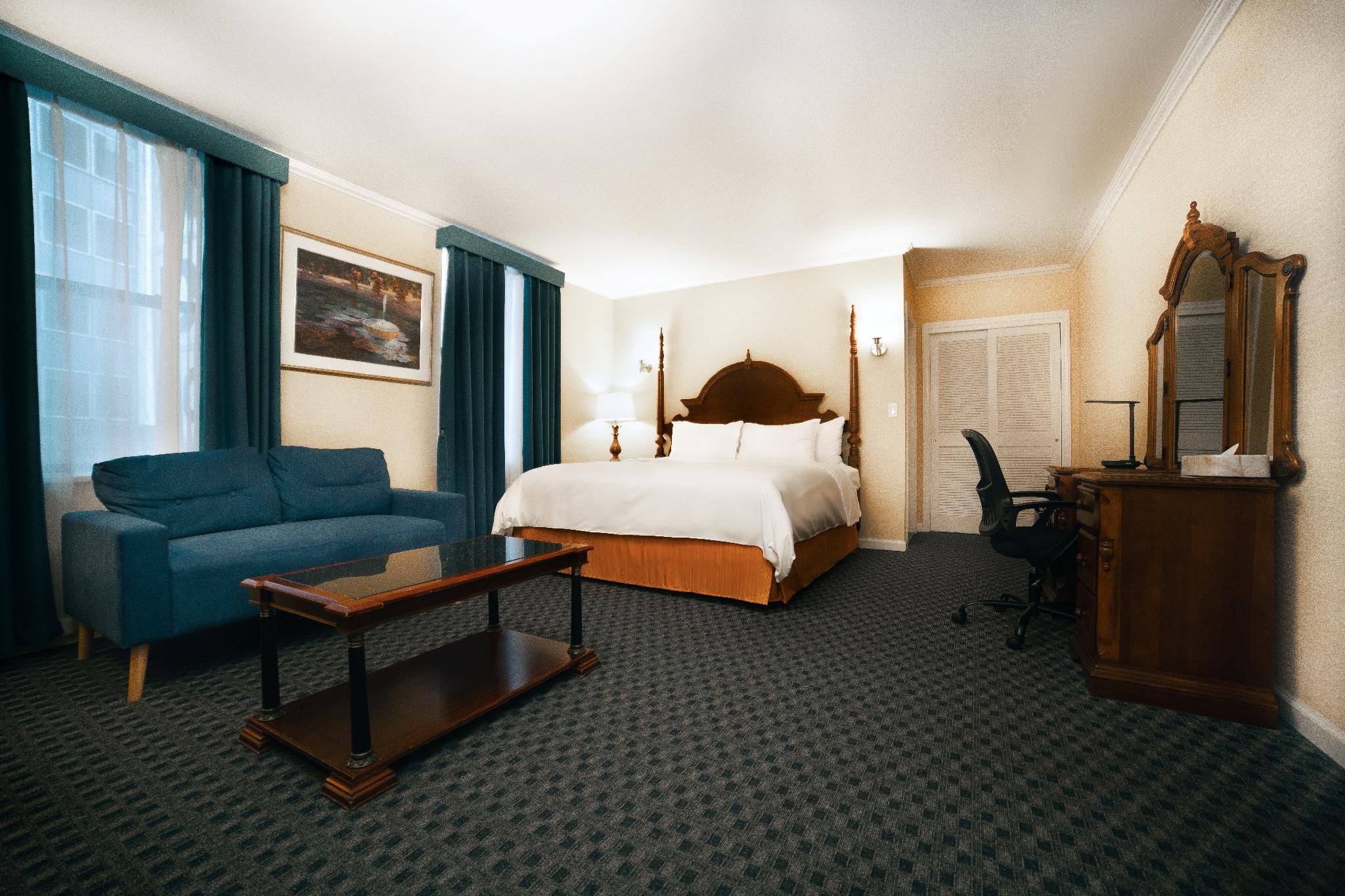City View - 1 King Bed