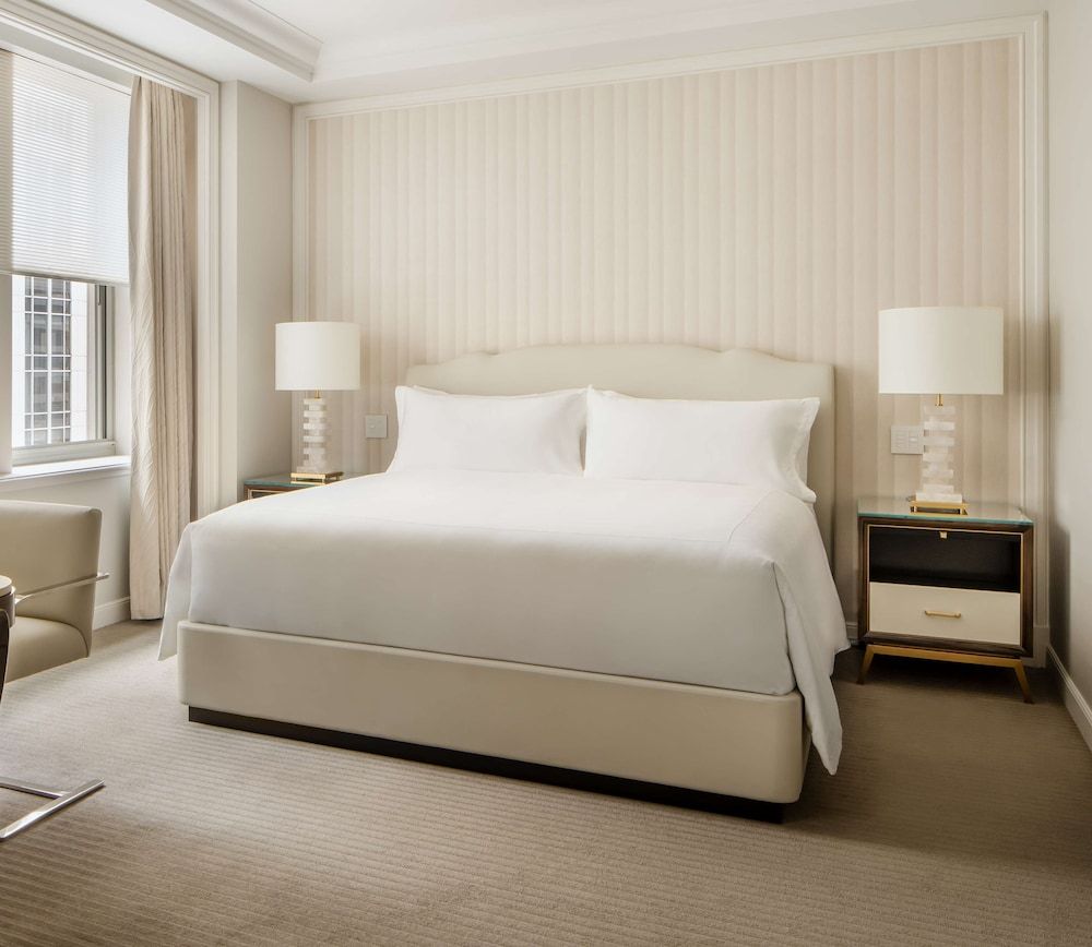 Waldorf Astoria New York Deluxe Room, 1 King Bed (Hearing)