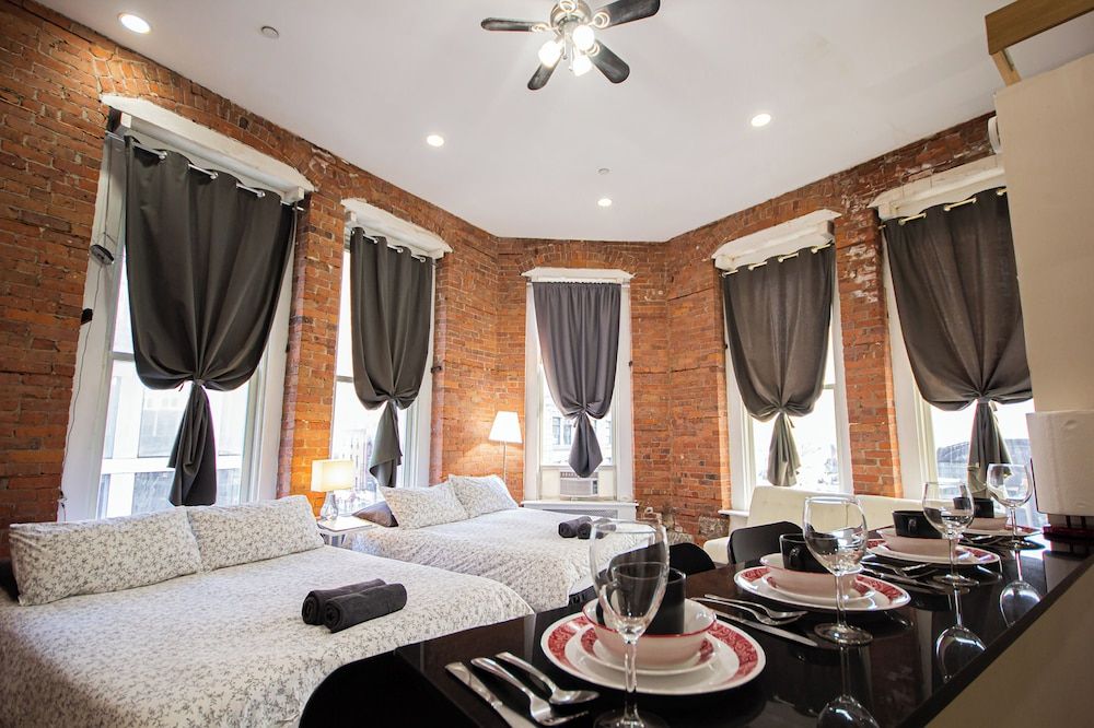 Charming Studio #15