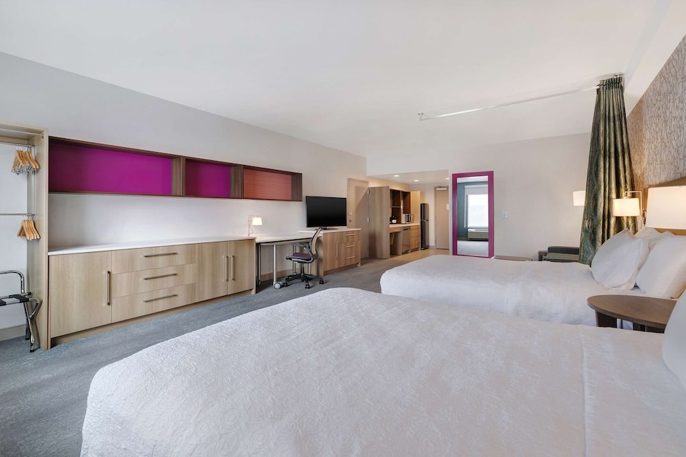 Studio, 2 Queen Beds, Accessible (Mobility & Hearing, Roll-in Shower)