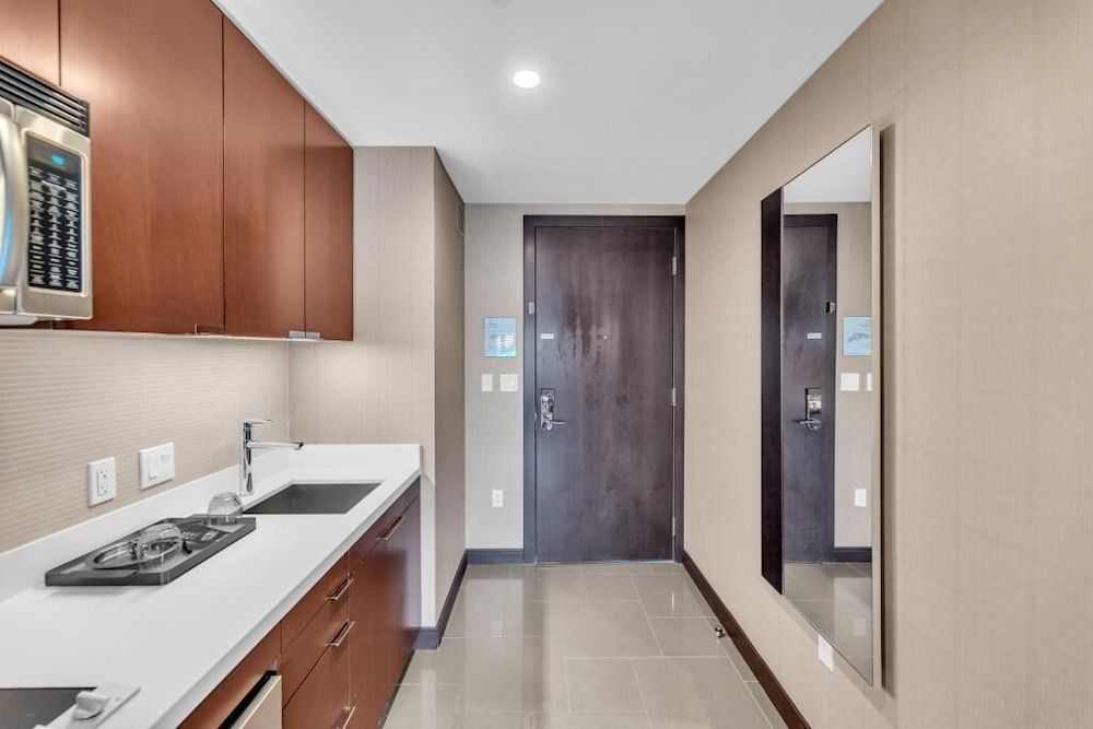 Gorgeous Suites Vdara Deluxe Studio Suite 5