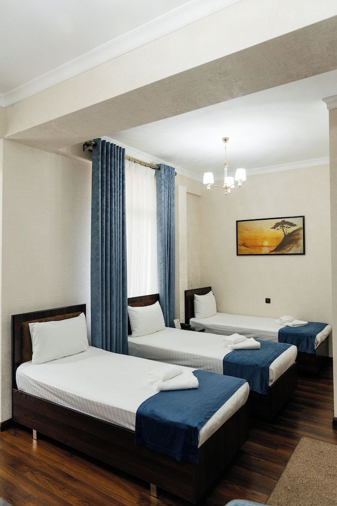 Ravan hotel Comfort Triple Room 2