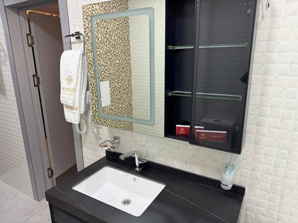 Nuovo Boutique Hotel Comfort Suite, 1 King Bed, Balcony 4