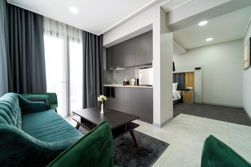 Nuovo Boutique Hotel Comfort Suite, 1 King Bed, Balcony 7
