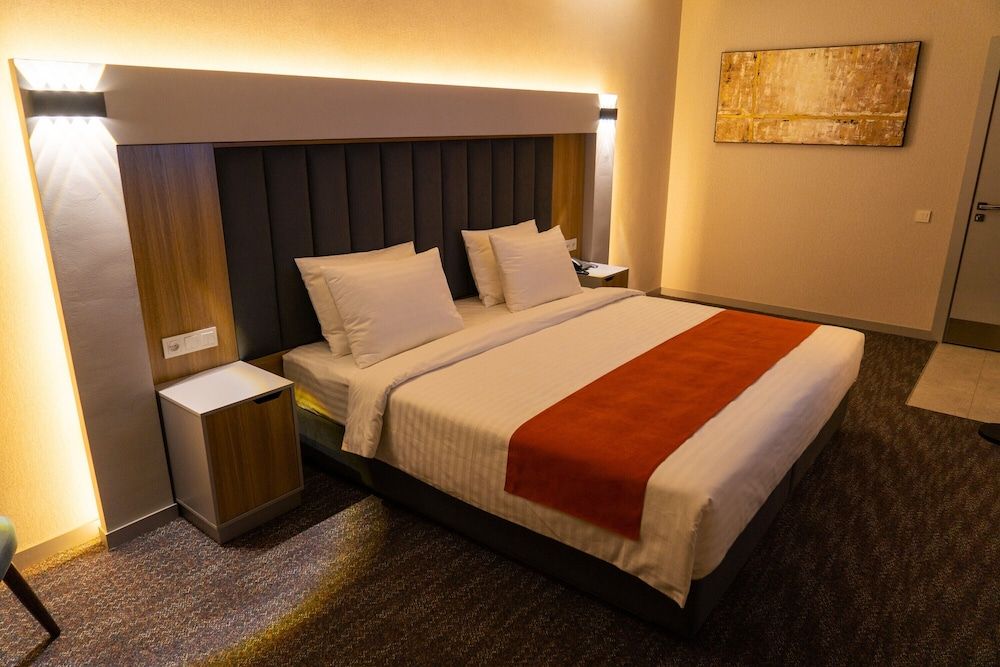 Nuovo Boutique Hotel Comfort Suite, 1 King Bed, Balcony 2
