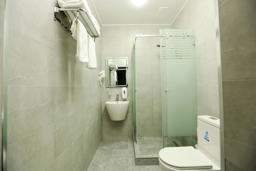 Parklane Hotel Standard Double or Twin Room, Non Smoking, City View 5