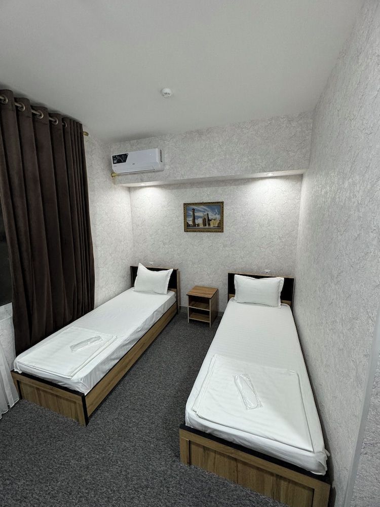 White House hotel Twin Room, 2 Twin Beds 2