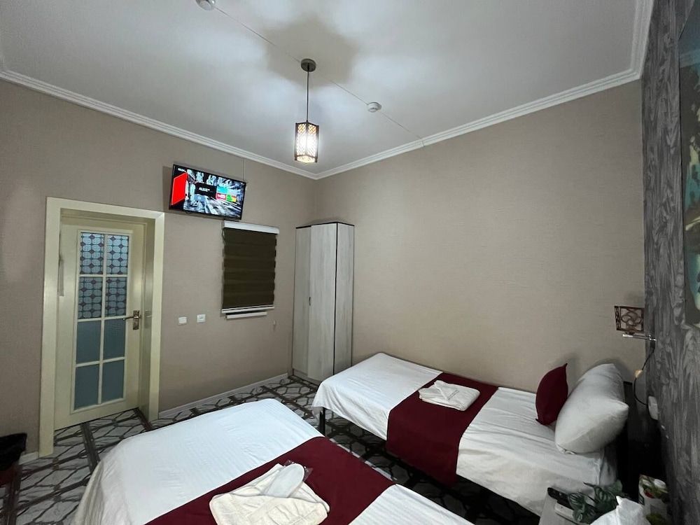 The Palms Hostel Economy Twin Room, Multiple Beds 3