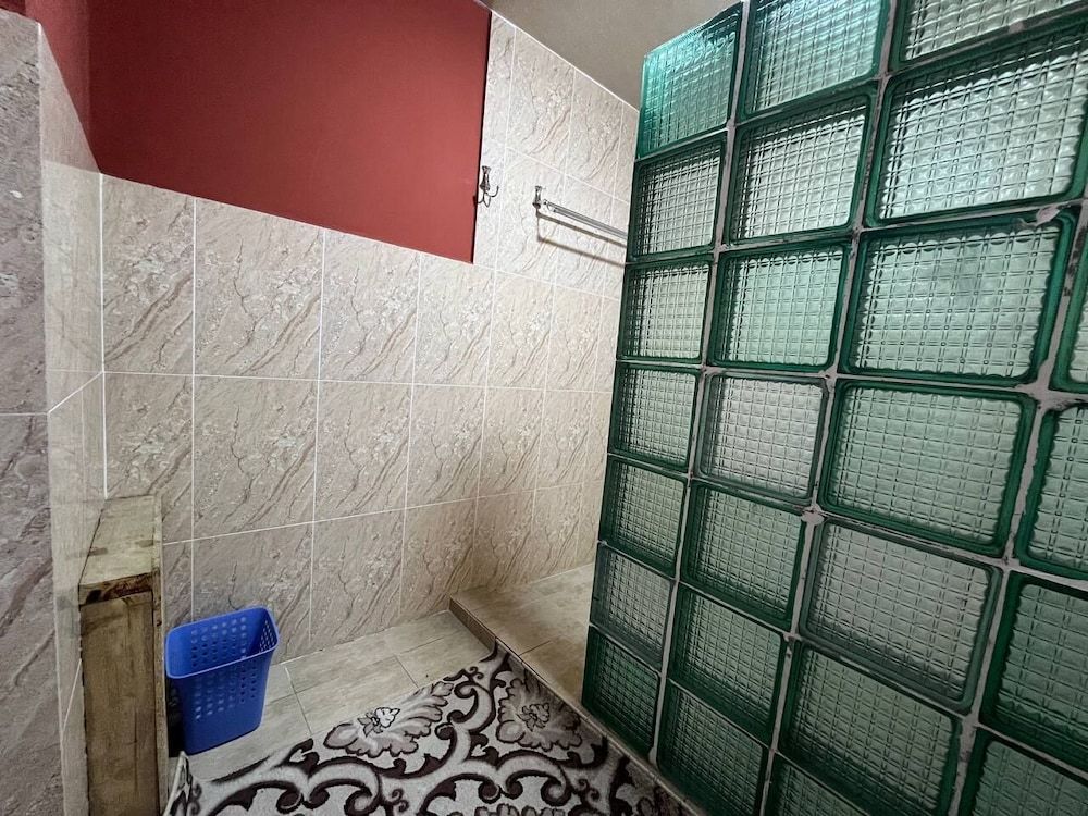 The Palms Hostel Economy Twin Room, Multiple Beds 7