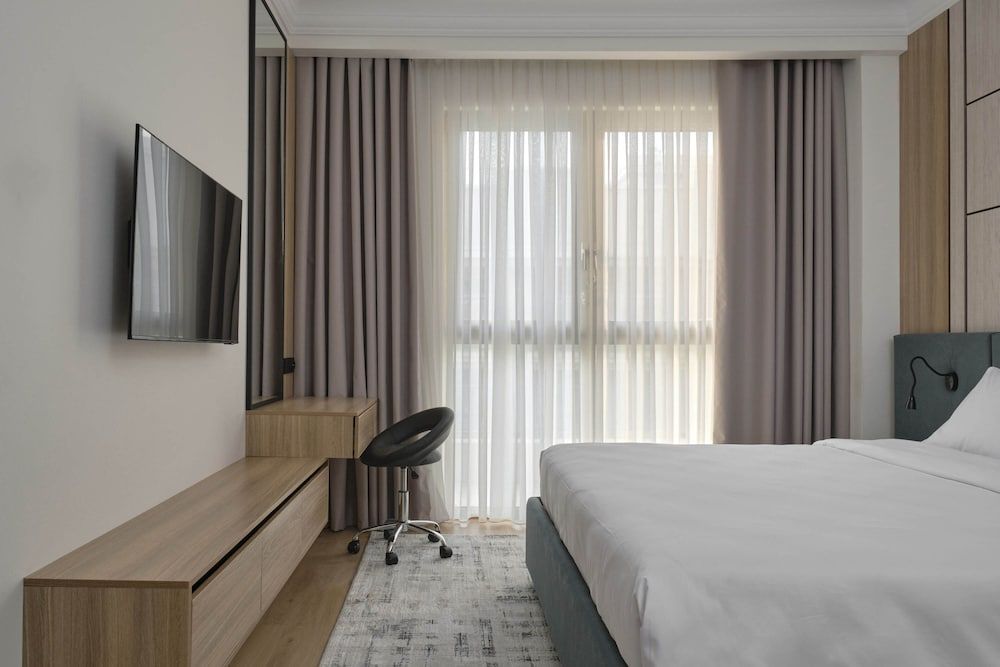 STYLO Residences & Suites One Bedroom Deluxe Apartment 6