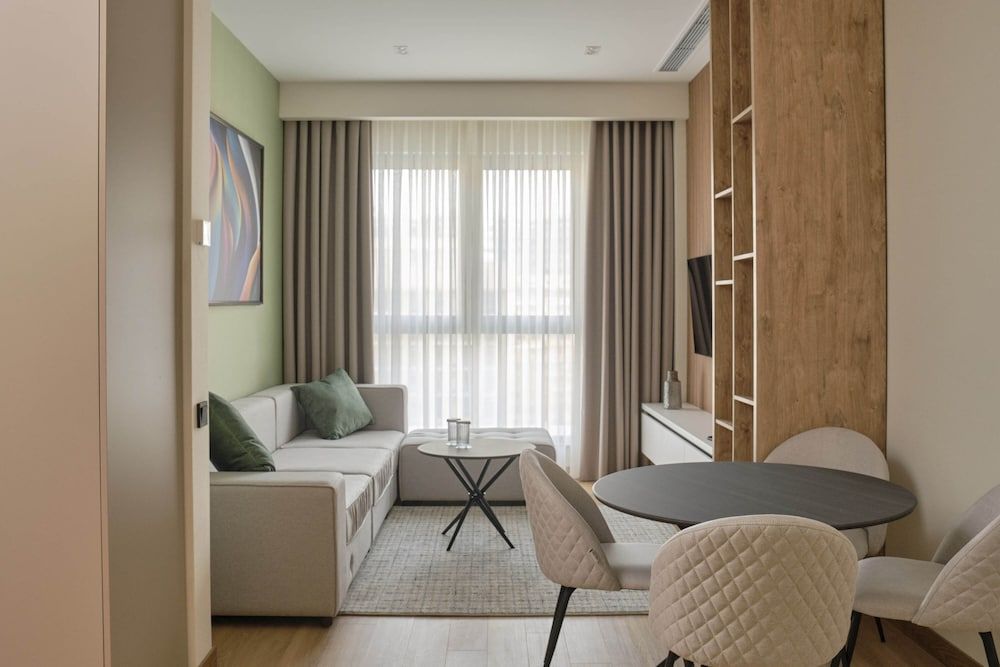 STYLO Residences & Suites One Bedroom Deluxe Apartment 17