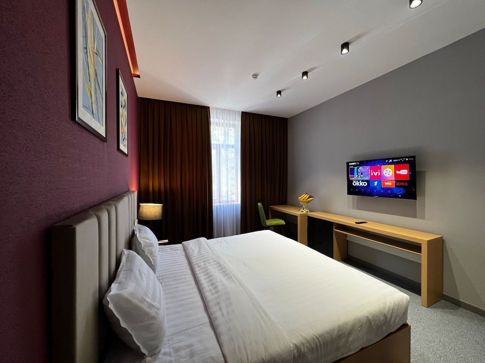 King Plaza Hotel Standard Double Room 3