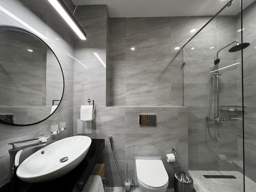 King Plaza Hotel Standard Double Room 6