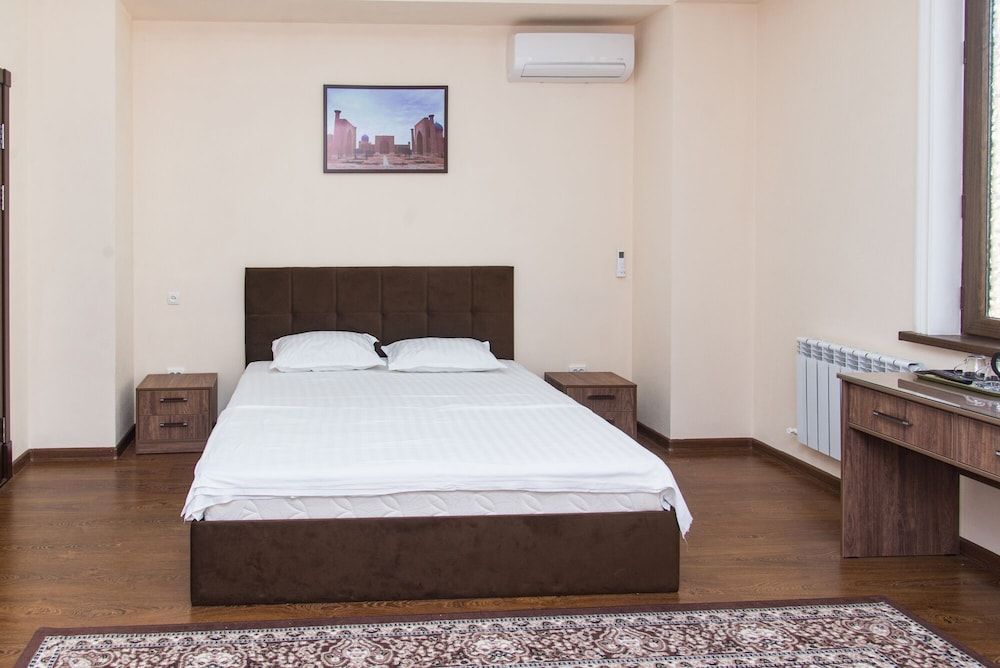 Standard Double or Twin Room, City View