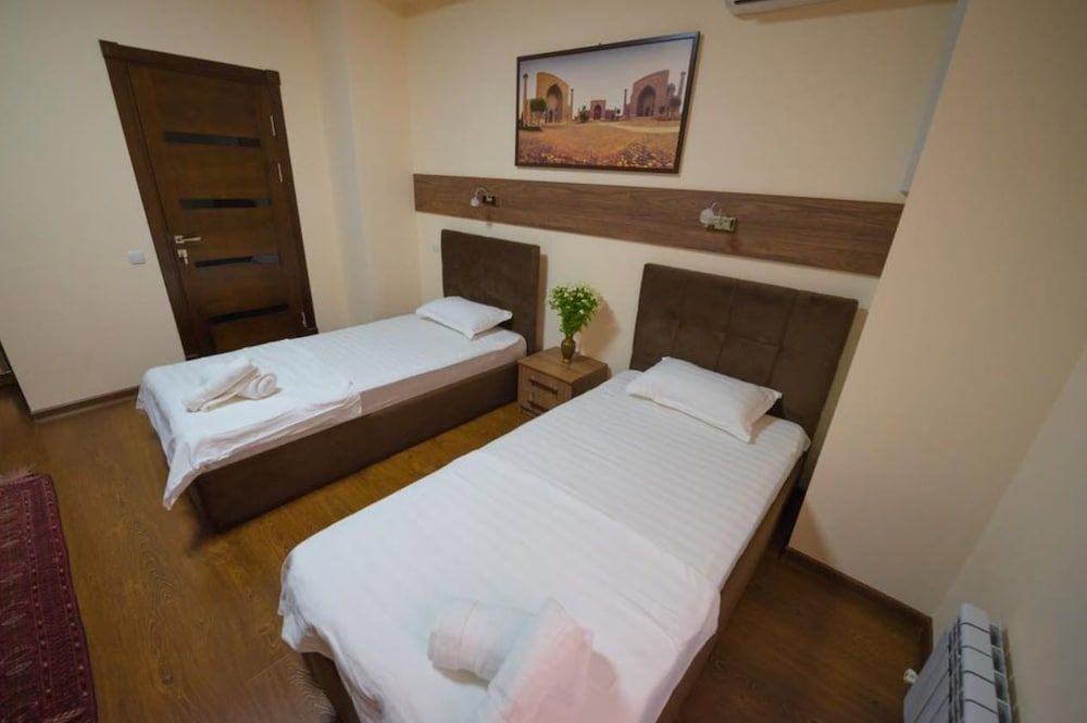 Standard Twin Room, City View
