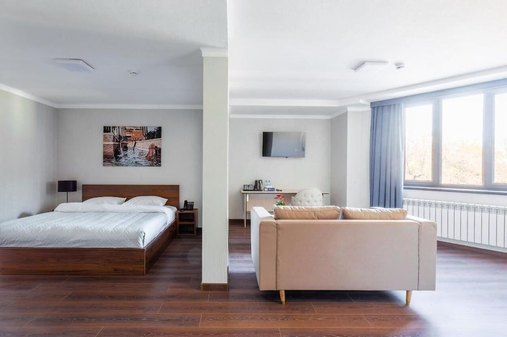 Rich Park Hotel