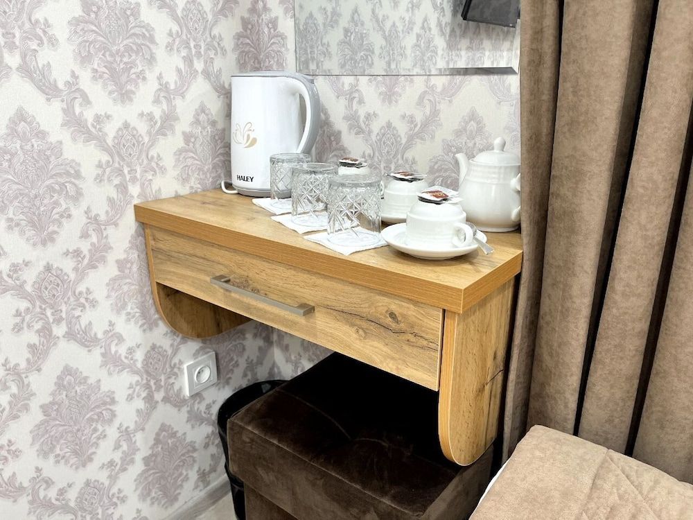 BARHAT HOTEL Family Quadruple Room 16