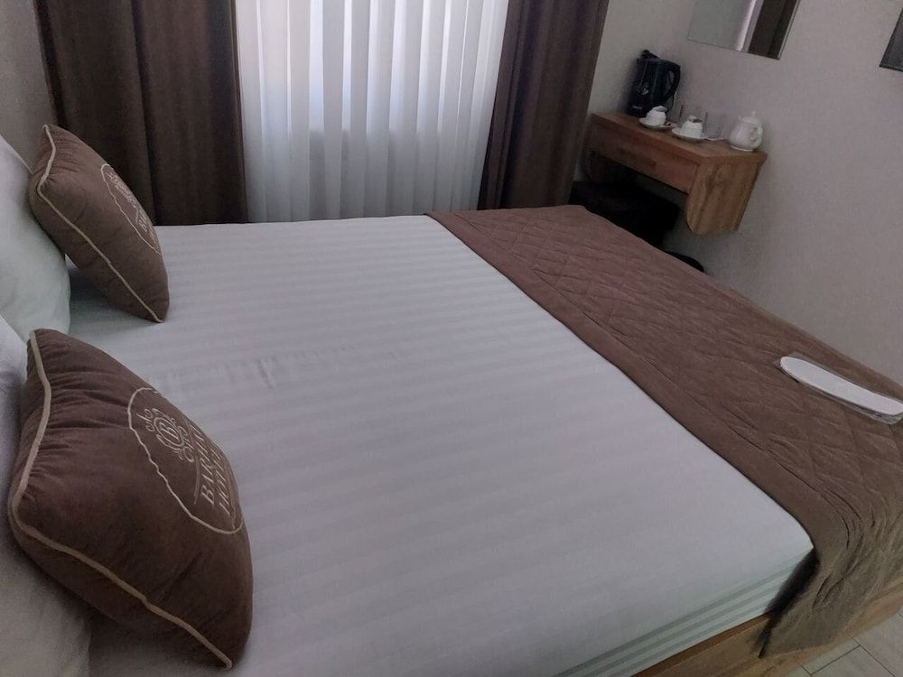 BARHAT HOTEL Basic Double Room 3