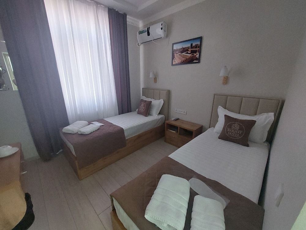 BARHAT HOTEL Family Quadruple Room 2