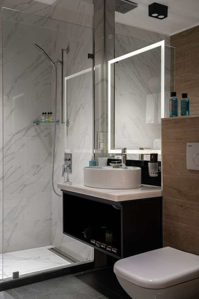 Europe Hotel City Twin Room 5