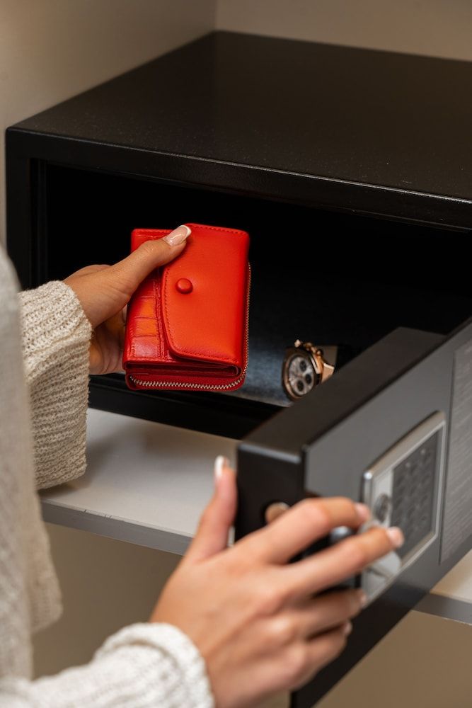 Europe Hotel City Twin Room 10