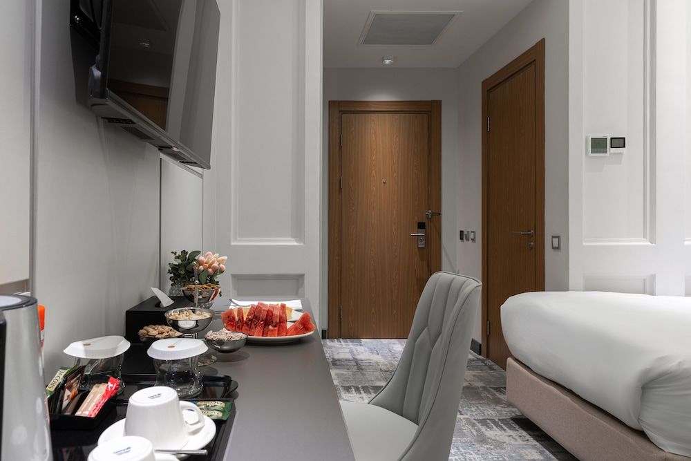 Europe Hotel City Twin Room 7