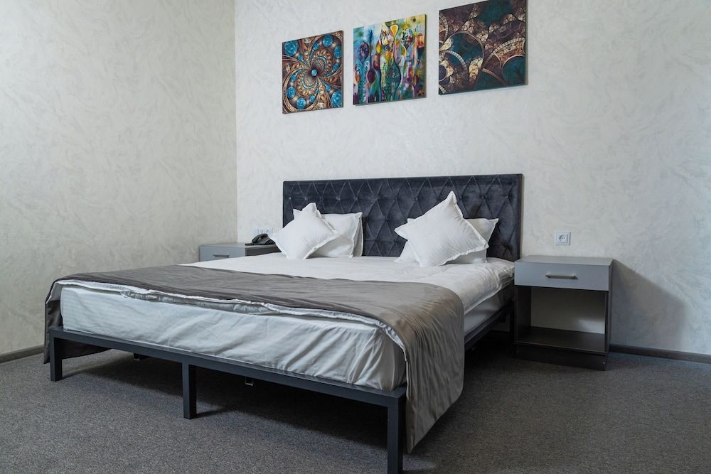 THE TIME HOTEL Deluxe Double or Twin Room 2