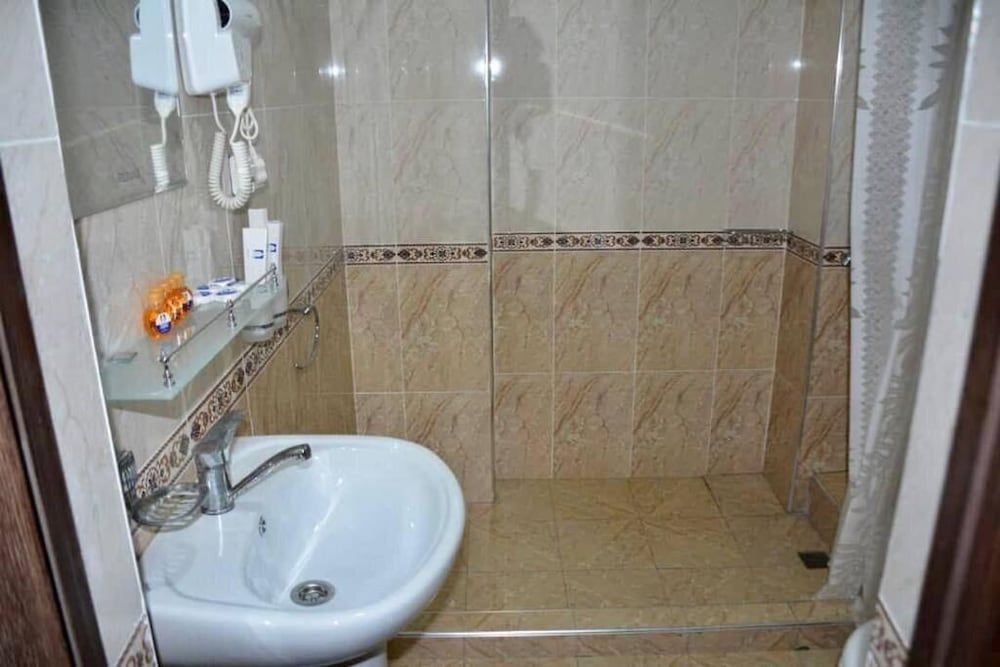 ARG HOTEL Standard Double Room 5