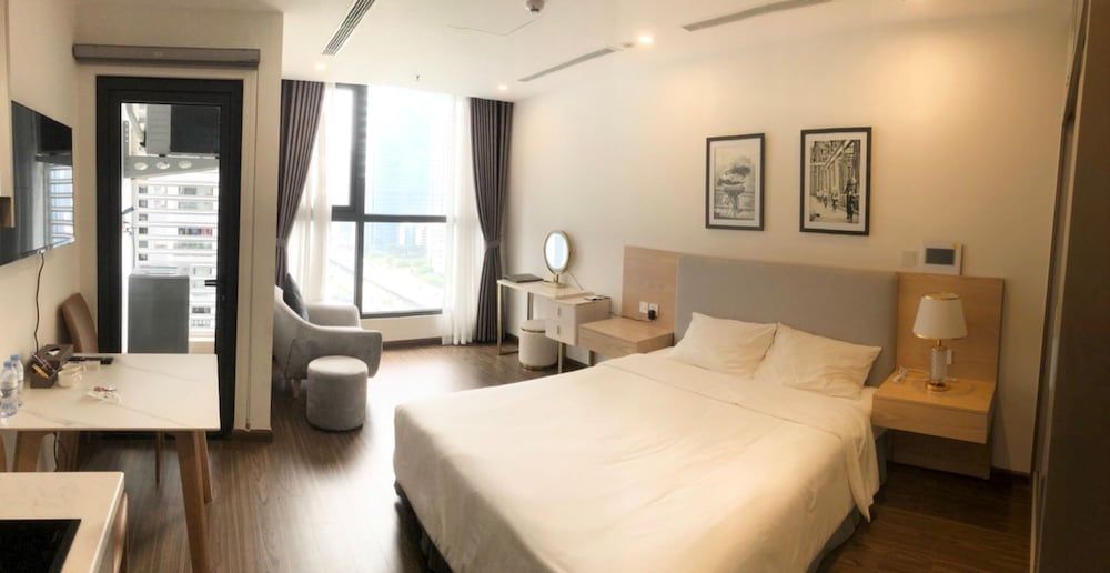 Business Apartment, 1 King Bed, City View