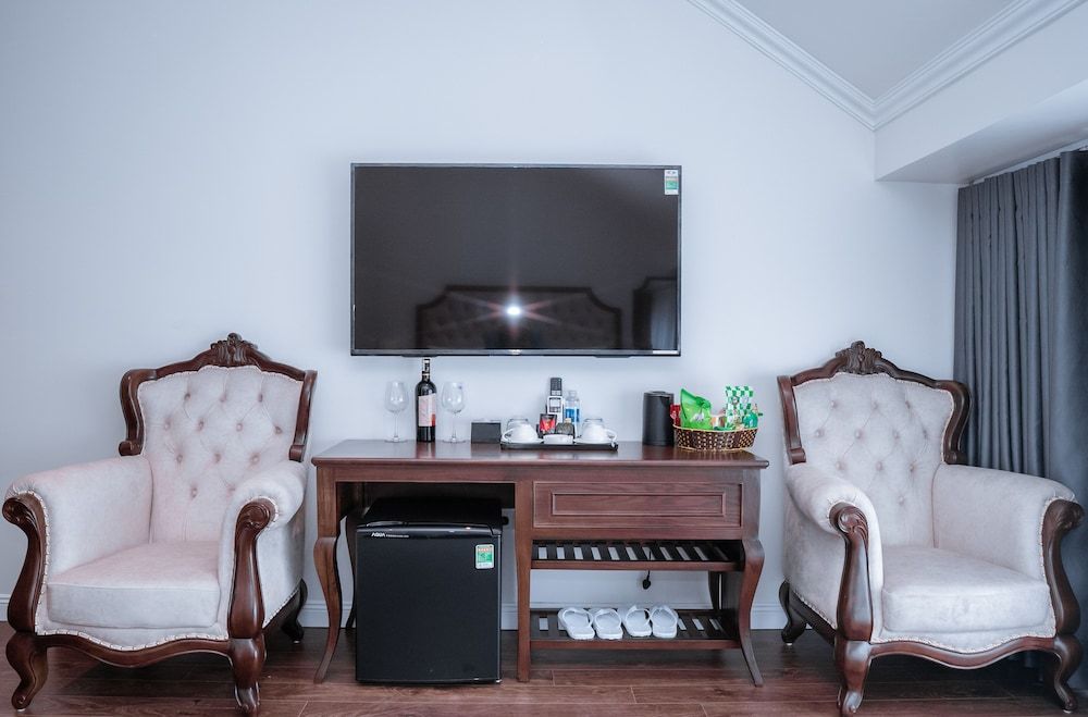 Royal Duong Noi Hotel Standard Room 12