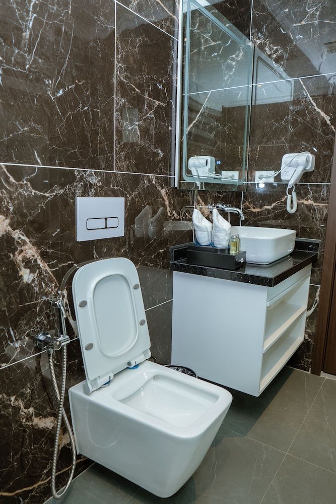 Royal Duong Noi Hotel Standard Room 9