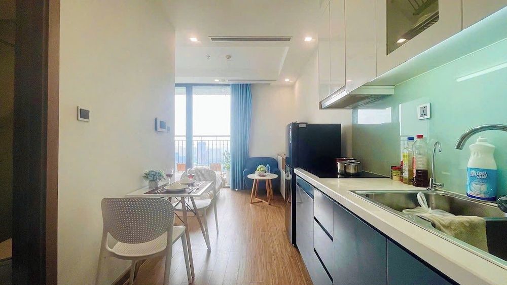 Vinhomes Green Bay-Studio Apartment Deluxe Apartment 18