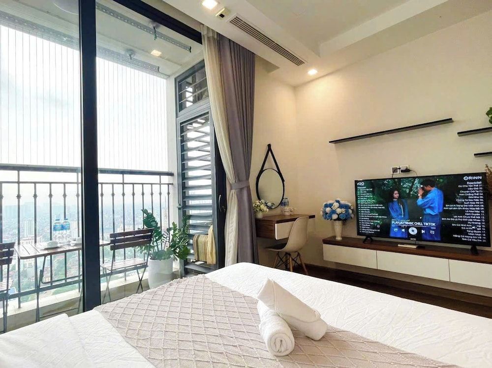 Vinhomes Green Bay-Studio Apartment Deluxe Apartment 11
