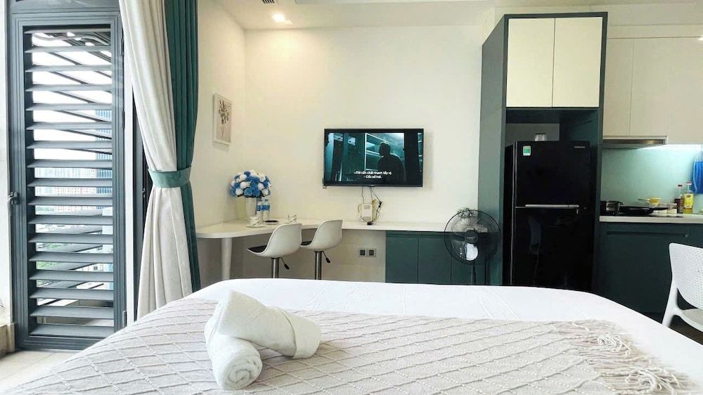 Vinhomes Green Bay-Studio Apartment Deluxe Studio 20
