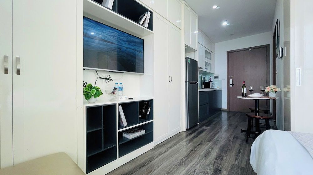 Vinhomes Green Bay-Studio Apartment Deluxe Studio 21