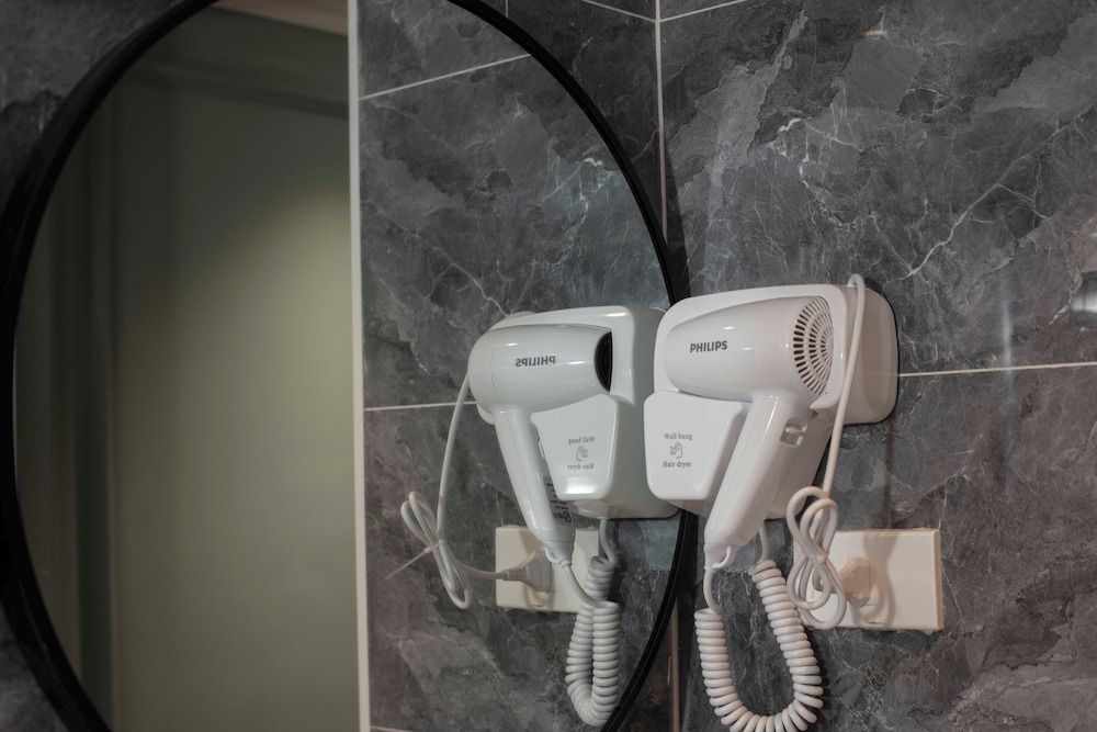 Amica Premier Hotel and Travel Superior Room 8