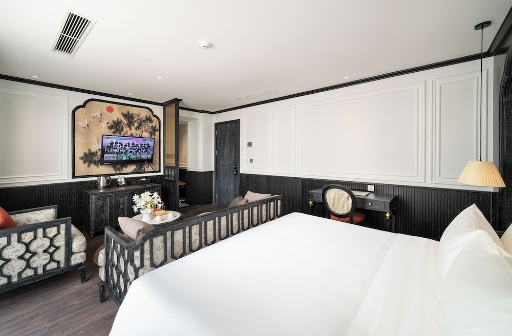 Luxe Paradise Premium Hotel Premier Room, City View 2