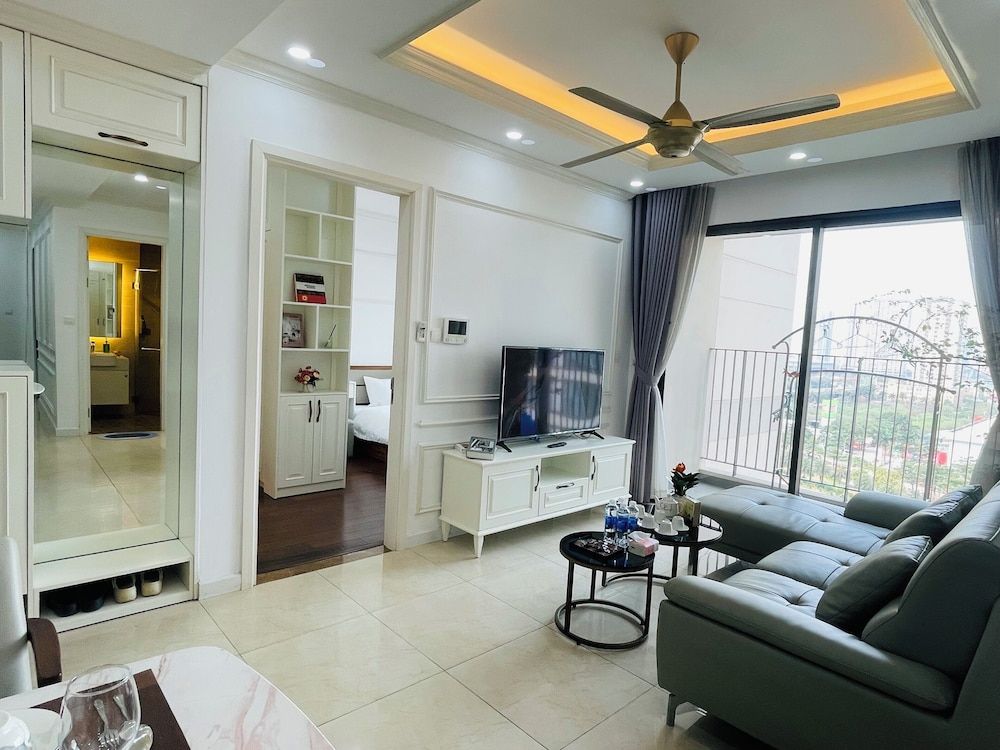 Vinhomes D'Capitale - Luna's House Apartment, 2 Bedrooms, City View 14