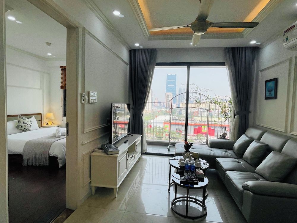 Vinhomes D'Capitale - Luna's House Apartment, 2 Bedrooms, City View 12