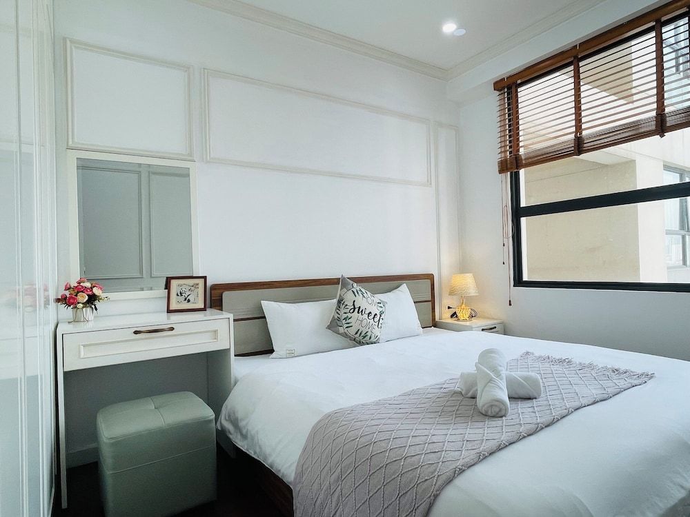 Vinhomes D'Capitale - Luna's House Apartment, 2 Bedrooms, City View