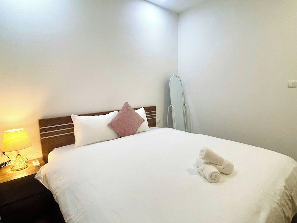 Business Apartment, City View