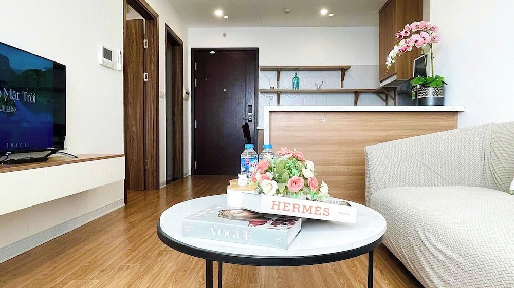 Vinhomes D'Capitale - Luna's House Honeymoon Apartment 14