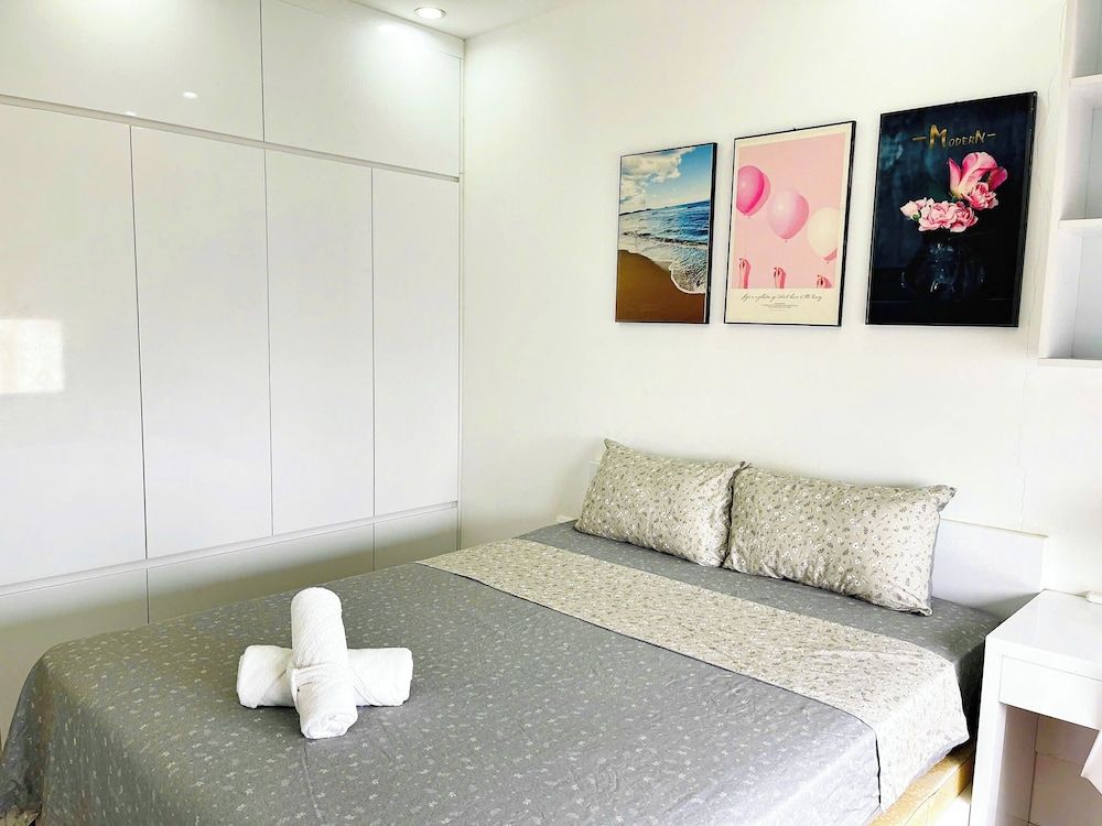 Vinhomes D'Capitale - Luna's House Deluxe Apartment 8