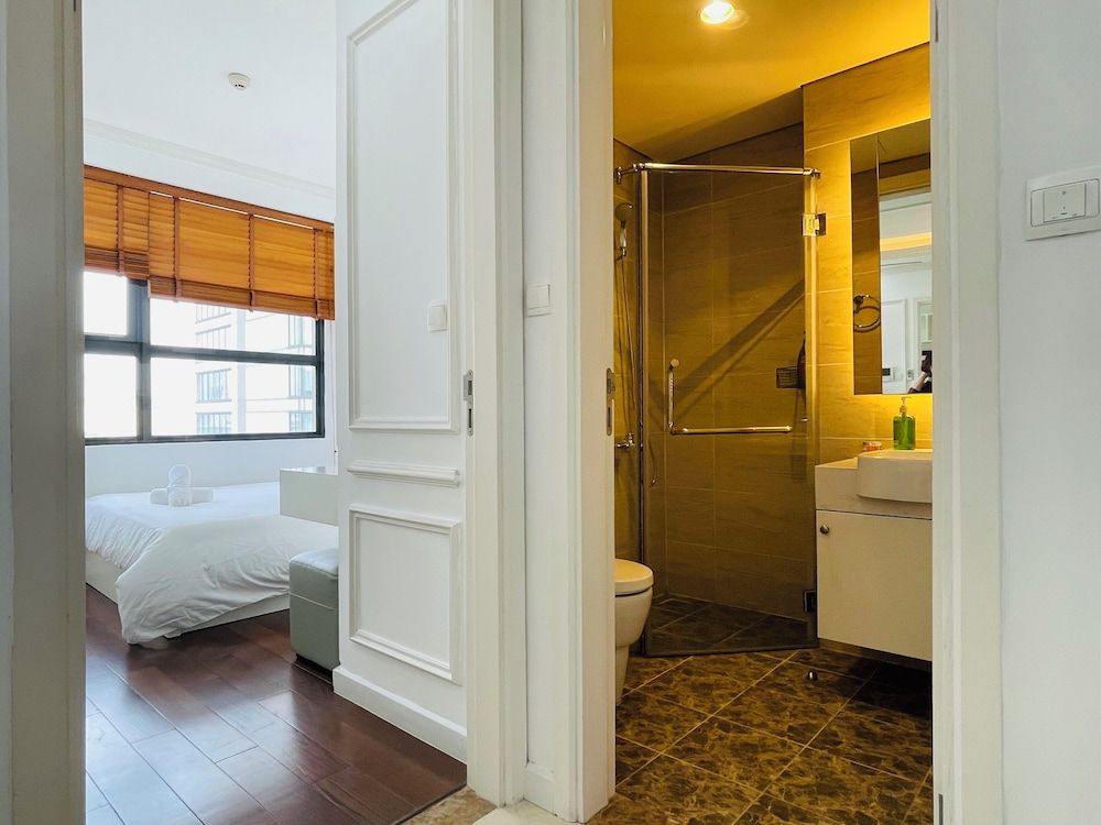 Vinhomes D'Capitale - Luna's House Apartment, 2 Bedrooms, City View 9