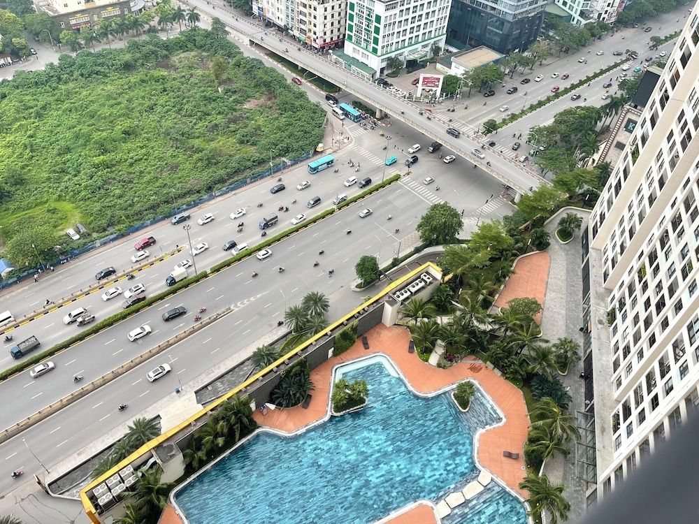 Vinhomes D'Capitale - Luna's House Deluxe Apartment 12